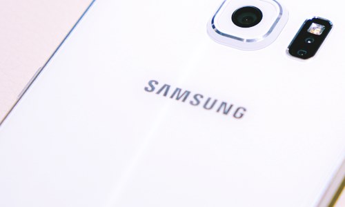 Samsung considers halting smartphone facility operations in China