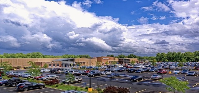 Walmart stock drops as supply chain, labor cost challenges hit margins